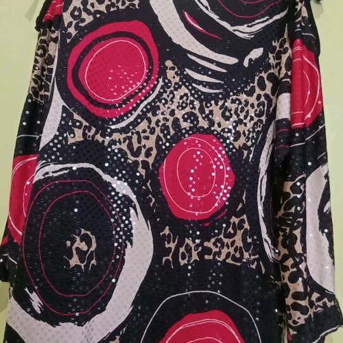 Elastic blouse like new, multicolored, with off-shoulder and belt