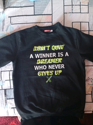 Energiers boys' blouse size 14 black like new