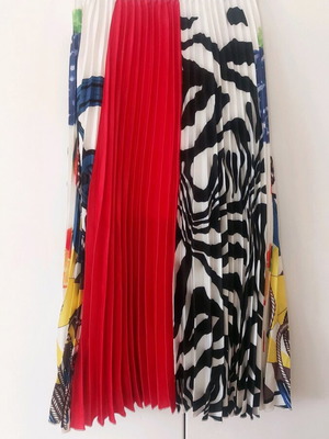 Pleated skirt like new, multicolor, size S/XS