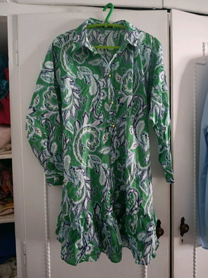 Zara long printed shirt size L like new, green
