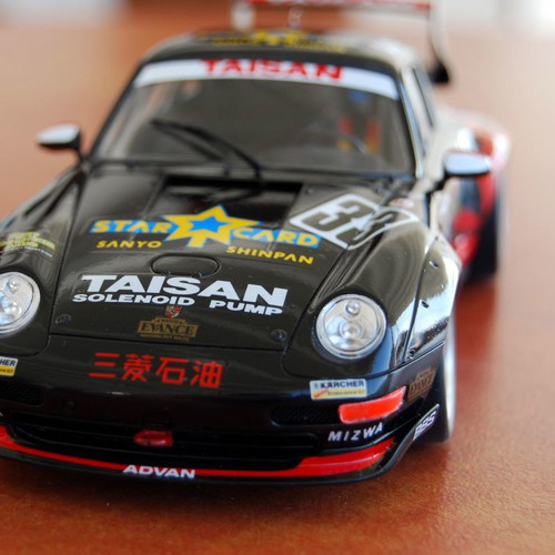 Plastic model Porsche Taisan 1/24 new