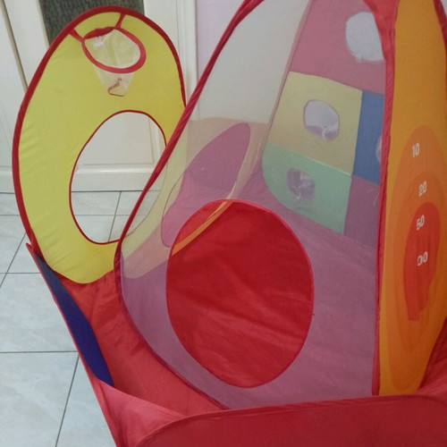 Children's play tent 2 in 1 with basketball hoop, ball pool and 100+ colorful balls used