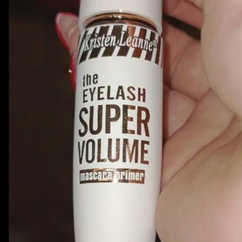 Mascara primer ολοκαινουργια με ίνες για όγκο