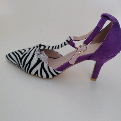 Suede pumps new size 39 with zebra pattern and purple details