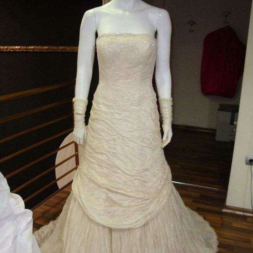 Vintage wedding dress new, ivory, imported from London, size M