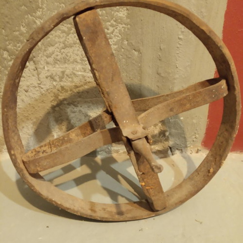 Wheel from 1880 used with rivets pritsinotos