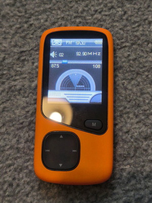 Mp3 with headphones and charger like new