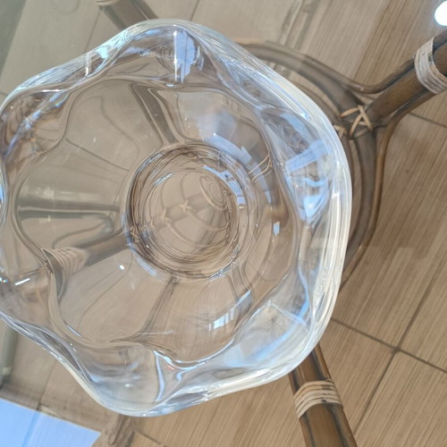 Glass decorative bowl with wavy design