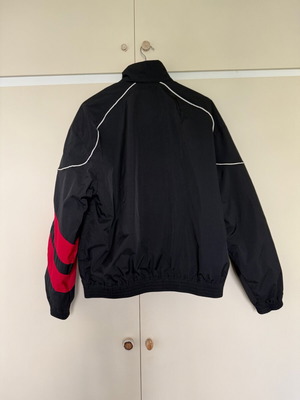 Hollister winder jacket καινούργιο, μέγεθος M, μαύρο και κόκκινο