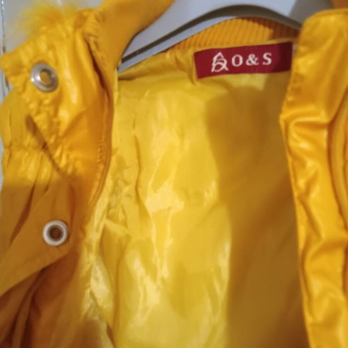 Medium jacket vest with detachable hood