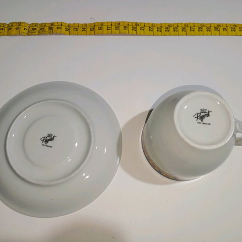 Regent vintage coffee/tea cups and saucers like new