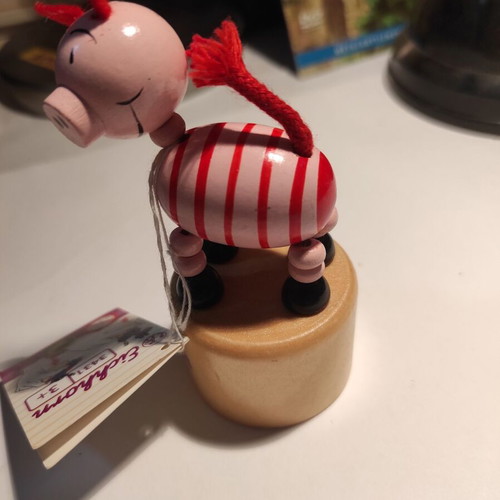 Eichhorn wooden pig figure like new