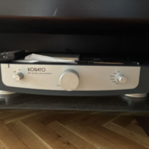 Preamp and amplifier like new