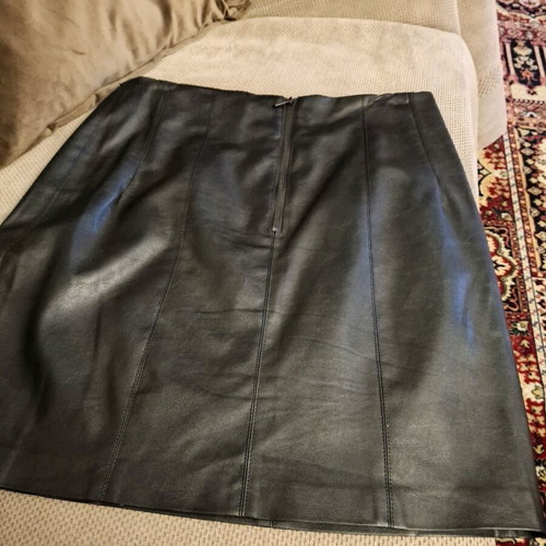BSB leather skirt like new, black, size XL