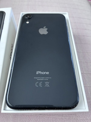 IPhone XR black 64GB like new, flawless operation