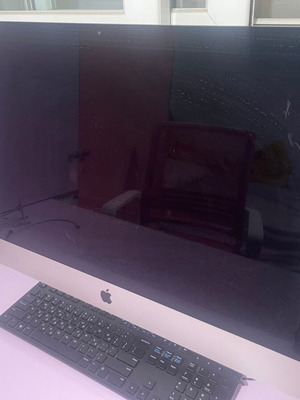 iMac 27 inch 2013 used with small mark top right