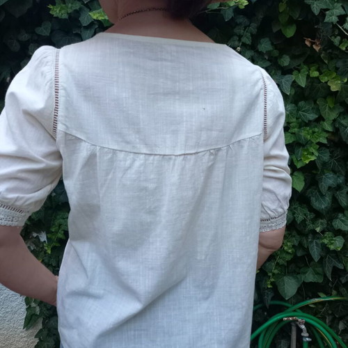 Cotton blouse like new with embroidery and lace, sizes S, M, beige and yellow