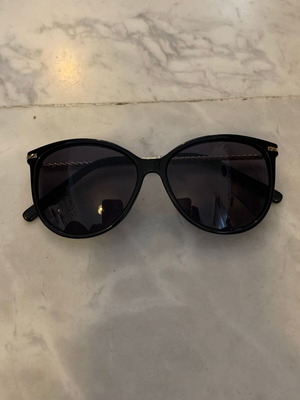 Γυαλιά ηλίου Celestino μεταχειρισμένα, μαύρα με χρυσούς βραχίονες