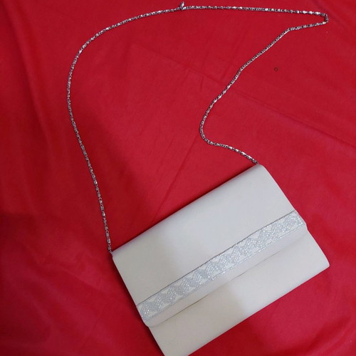 Handbag used 23x17cm beige with bead embroidery and silver chain strap