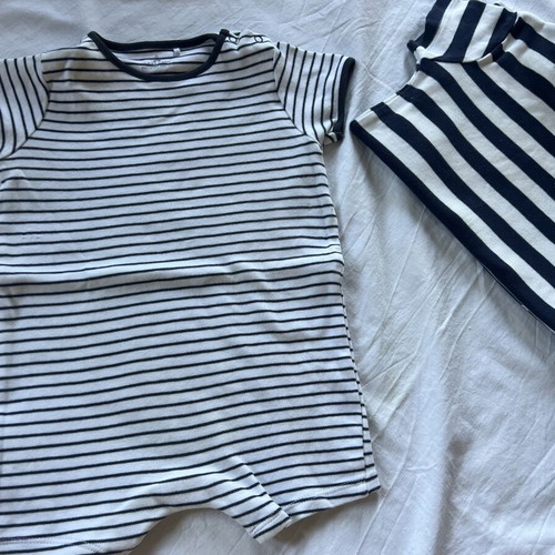 Baby bodysuits like new, pack of 5 for 9-12 months boy