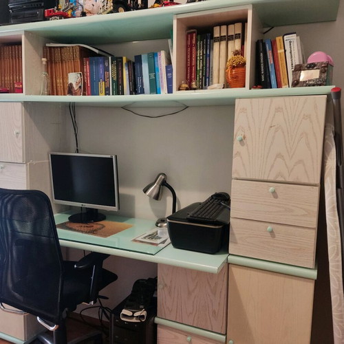 Bookcase like new, made by carpenter, adjustable size