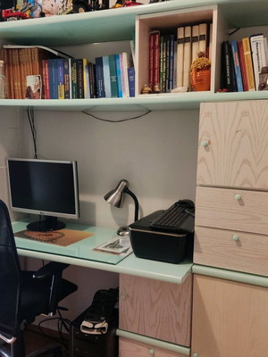 Bookcase like new, made by carpenter, adjustable size