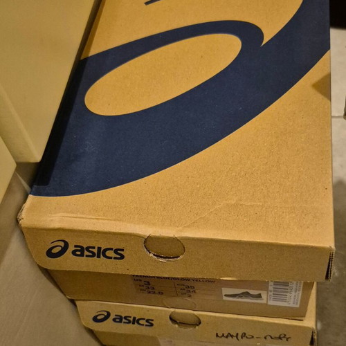 Shoe Boxes like new from Under Armour, Geox, Asics