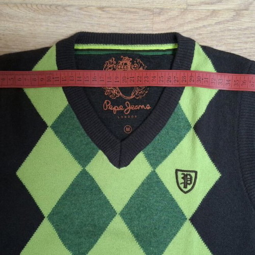 Pepe Jeans sleeveless sweater like new, brown with green pattern, size M