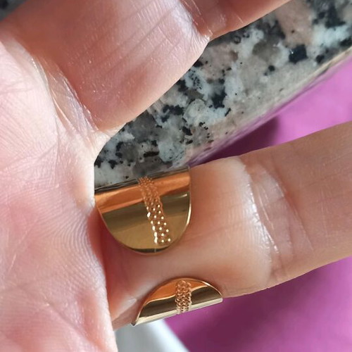 Faux adjustable ring like new