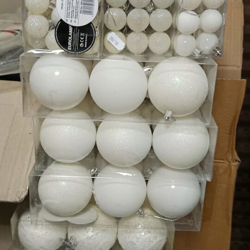 White Christmas tree ornaments new, set of 212 pieces