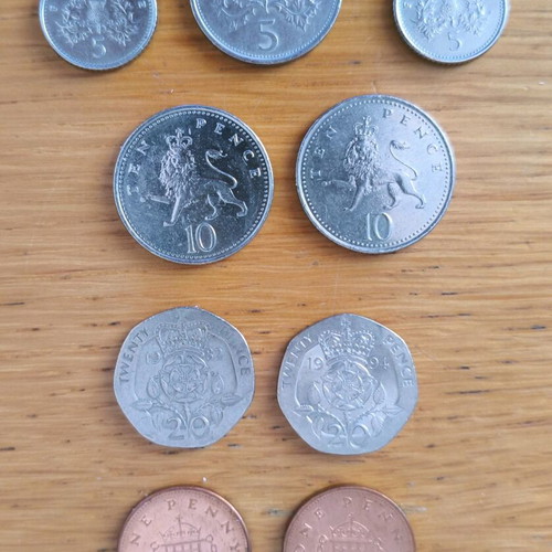 Collectible coins from England used, 9 different pieces
