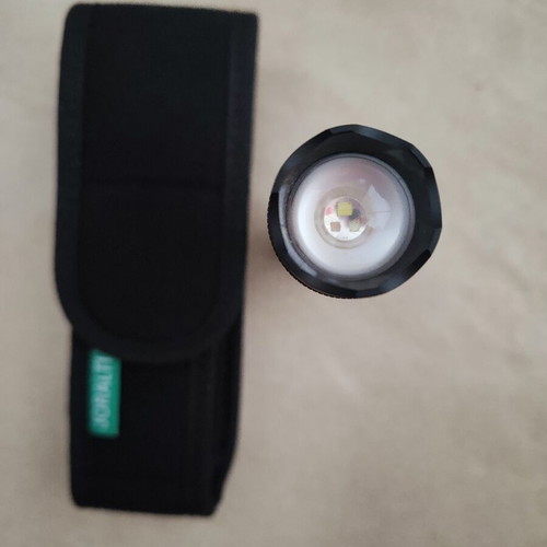Chameleon flashlight with white, red and green light, 4x zoom