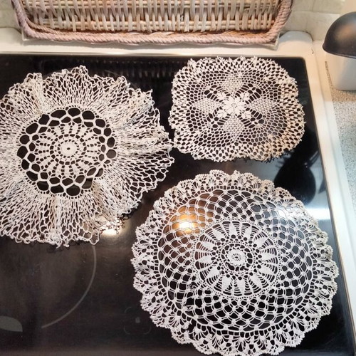 Vintage Handmade Crochet Doilies Set of 4 White like new
