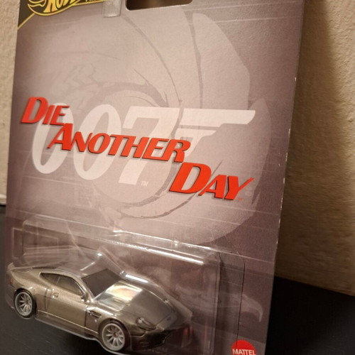 James Bond Aston Martin Vanquish Hot Wheels Premium καινούργιο