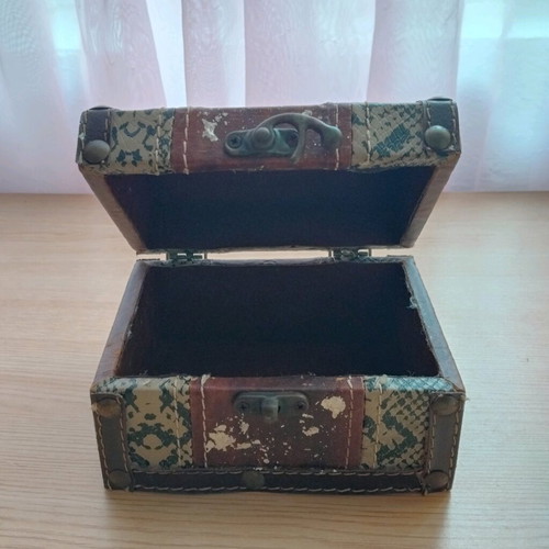 Handmade vintage jewelry box brown, new