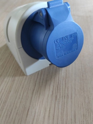 Industrial wall socket female 3P(2P+E)16A IP44 new