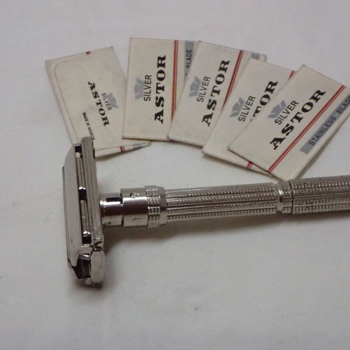 Gillette Slim Adjustable 1-9 DE safety razor 1966 used with blades