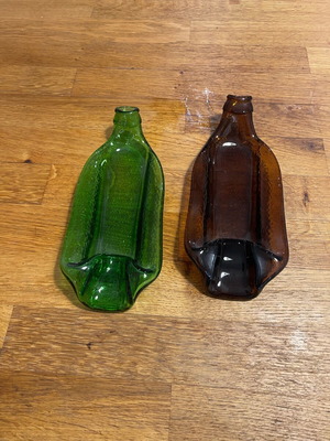 Vintage Art Deco decorative ashtrays made of melted glass like new