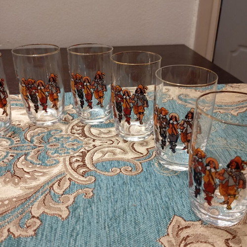 Bohemian vintage set of 9 glasses with Three Musketeers theme, like new