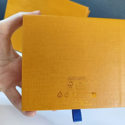 Louis Vuitton gift box, paper bag and ribbon set used