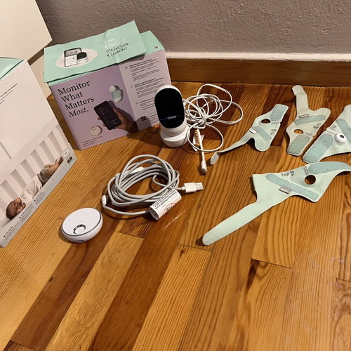 Owlet Dream Duo Smart Baby Monitor with Dream Sock like new