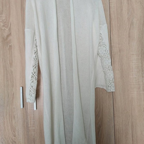 Cardigan with embroidered sleeves like new, white