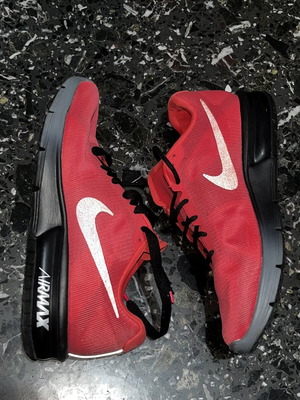 Nike AirMax Sequent running shoes size 42.5 like new, red