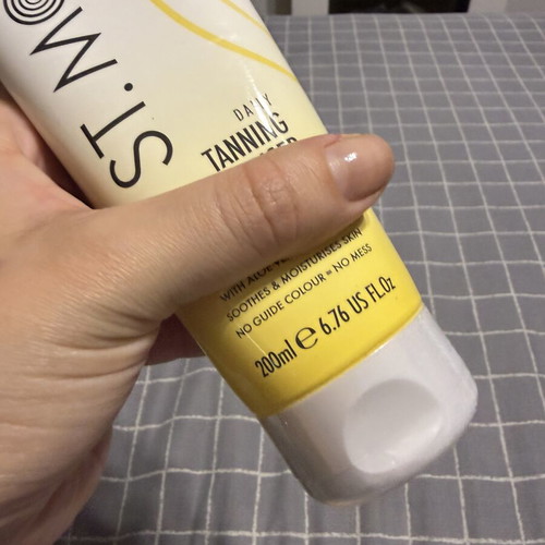 St. Moriz Professional Daily Tanning Moisturiser Light 200ml
