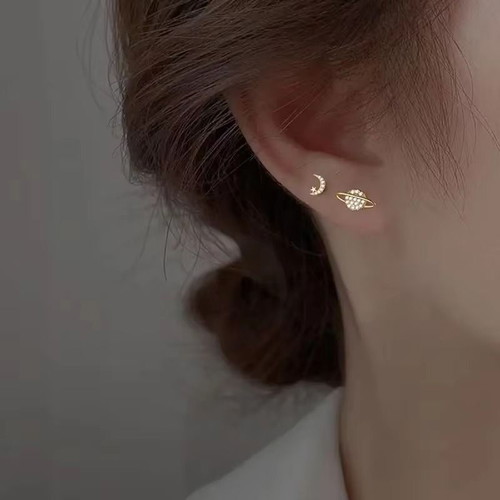 women's earrings made of stainless steel and zirconia