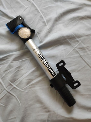 Oxford Airflow Mini bicycle pump with gauge new