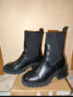 Black ankle boots with heel like new, size 38
