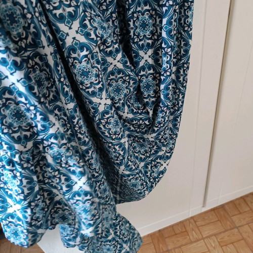 Women's maxi printed dress like new, white and blue, size L
