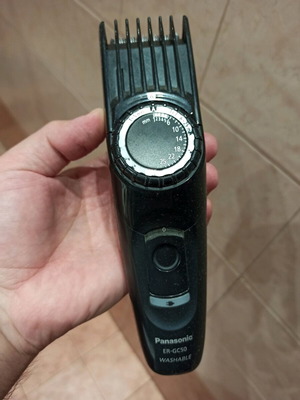 Κουρευτική μηχανή Panasonic ER-GC50 μεταχειρισμένη με φορτιστή και 2 σκάλες