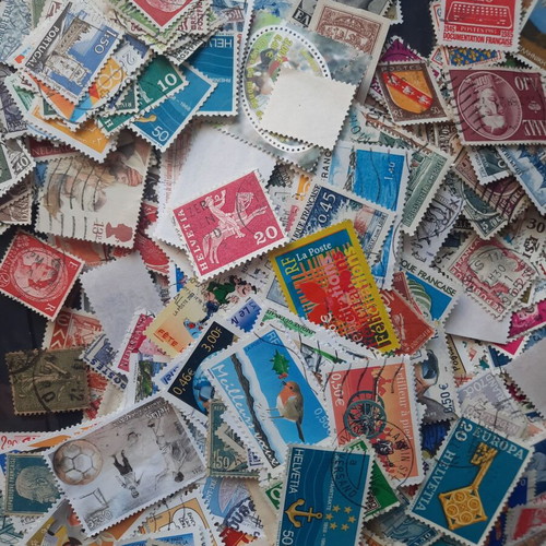 Large Lot of 1350 European Stamps like new with storage cards